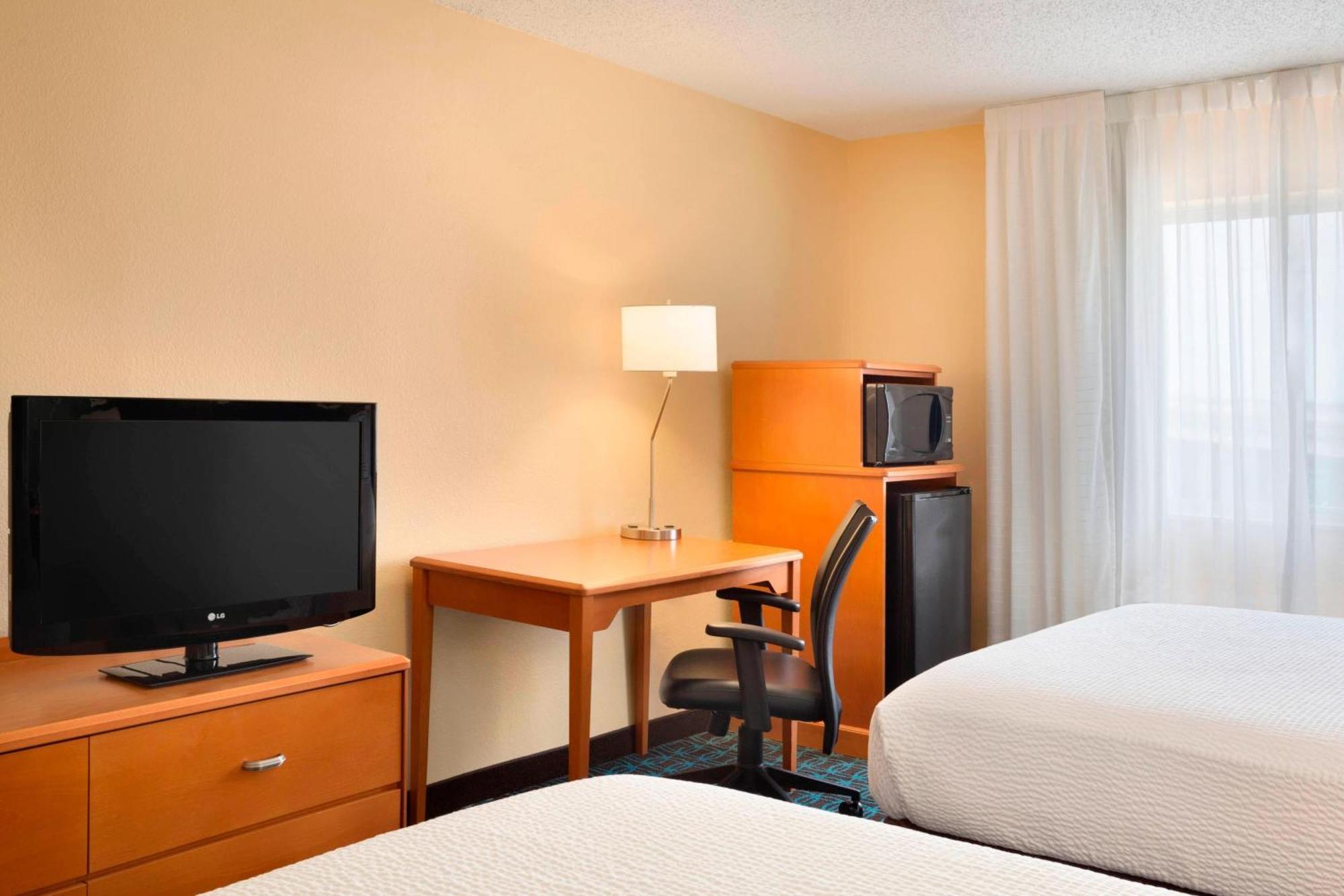 Fairfield Inn & Suites Fort Worth University Drive Экстерьер фото