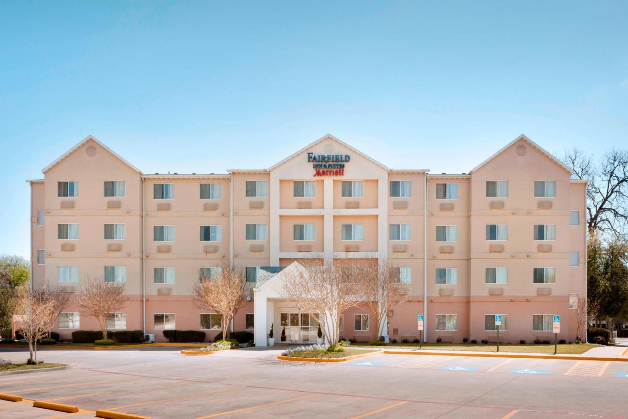 Fairfield Inn & Suites Fort Worth University Drive Экстерьер фото