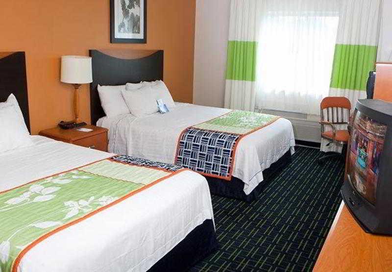 Fairfield Inn & Suites Fort Worth University Drive Номер фото